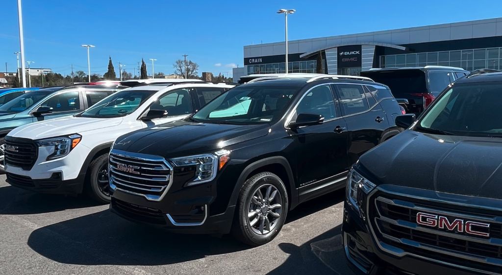 2024 GMC Acadia at Crain Buick GMC in Conway